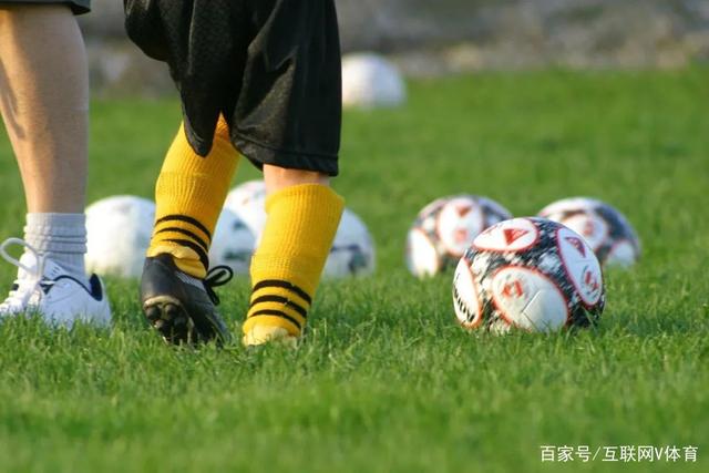 埃尔沃斯贝格教练瓦格纳因停赛缺席与拜仁的关键对决