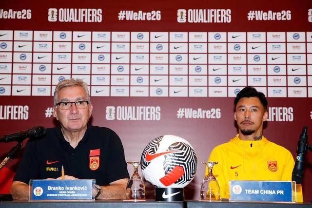 阿联酋U23球员期待与中国队的较量，信心满满争取进球